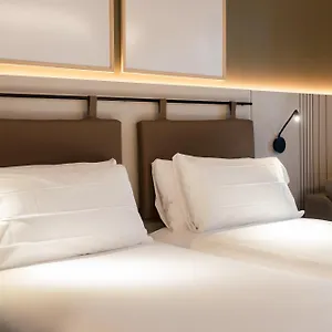 Bed4u Zurriola 2*, San Sebastián Spanien