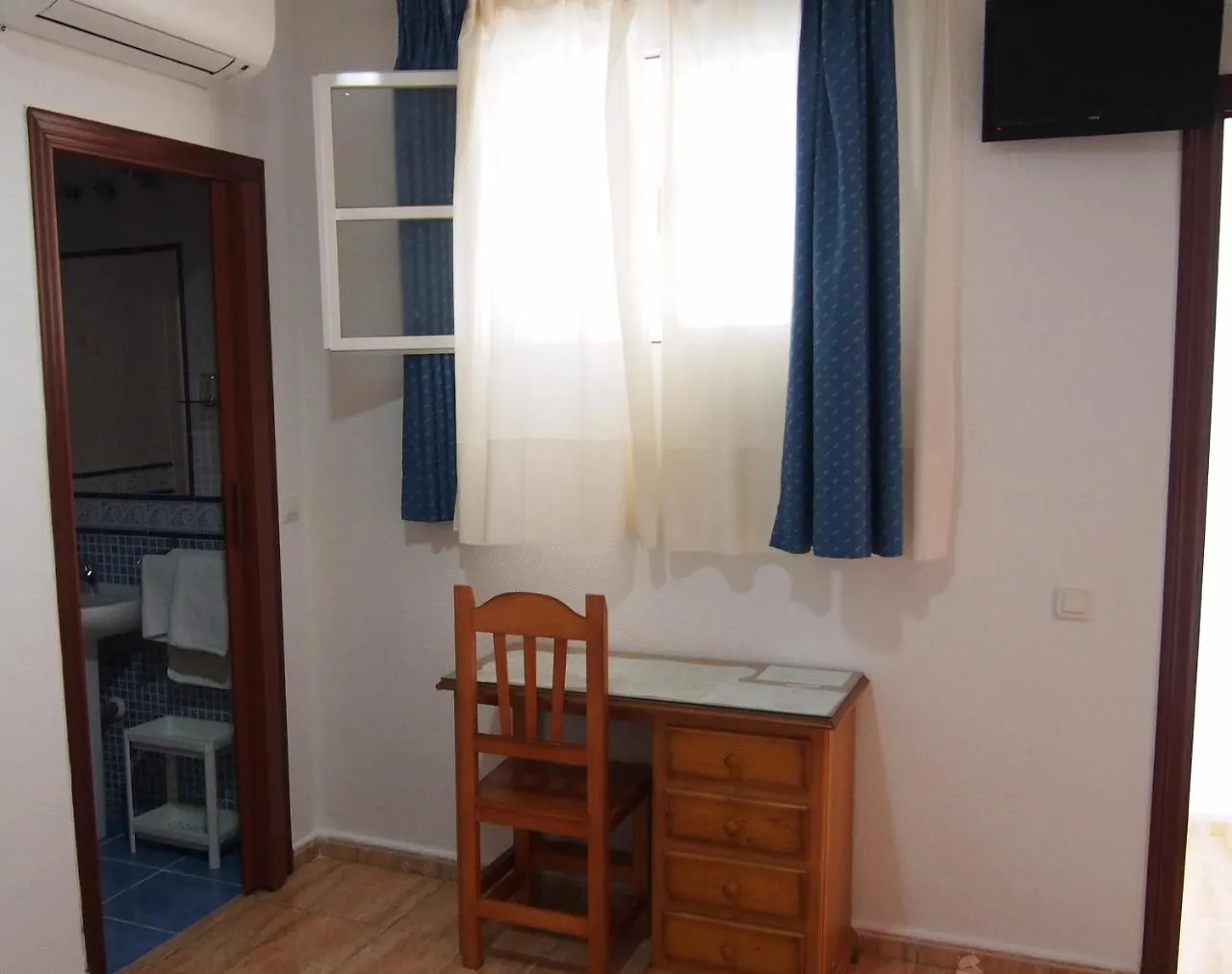 Hostal Fantoni Cádis